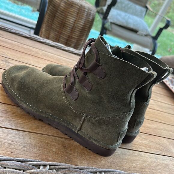 Ugg ELVI Women Suede Spruce Ankle Boots 9 - Picture 4 of 7